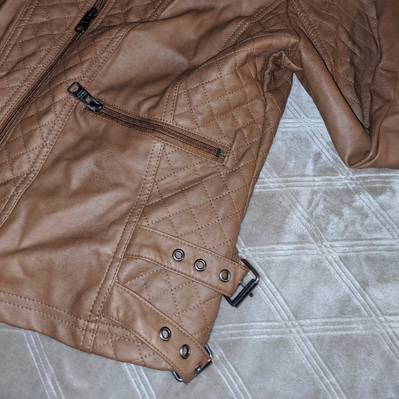 Jacket - Picture 4 of 4